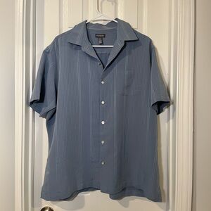 Van Heusen Men’s Blue Short Sleeve Shirt